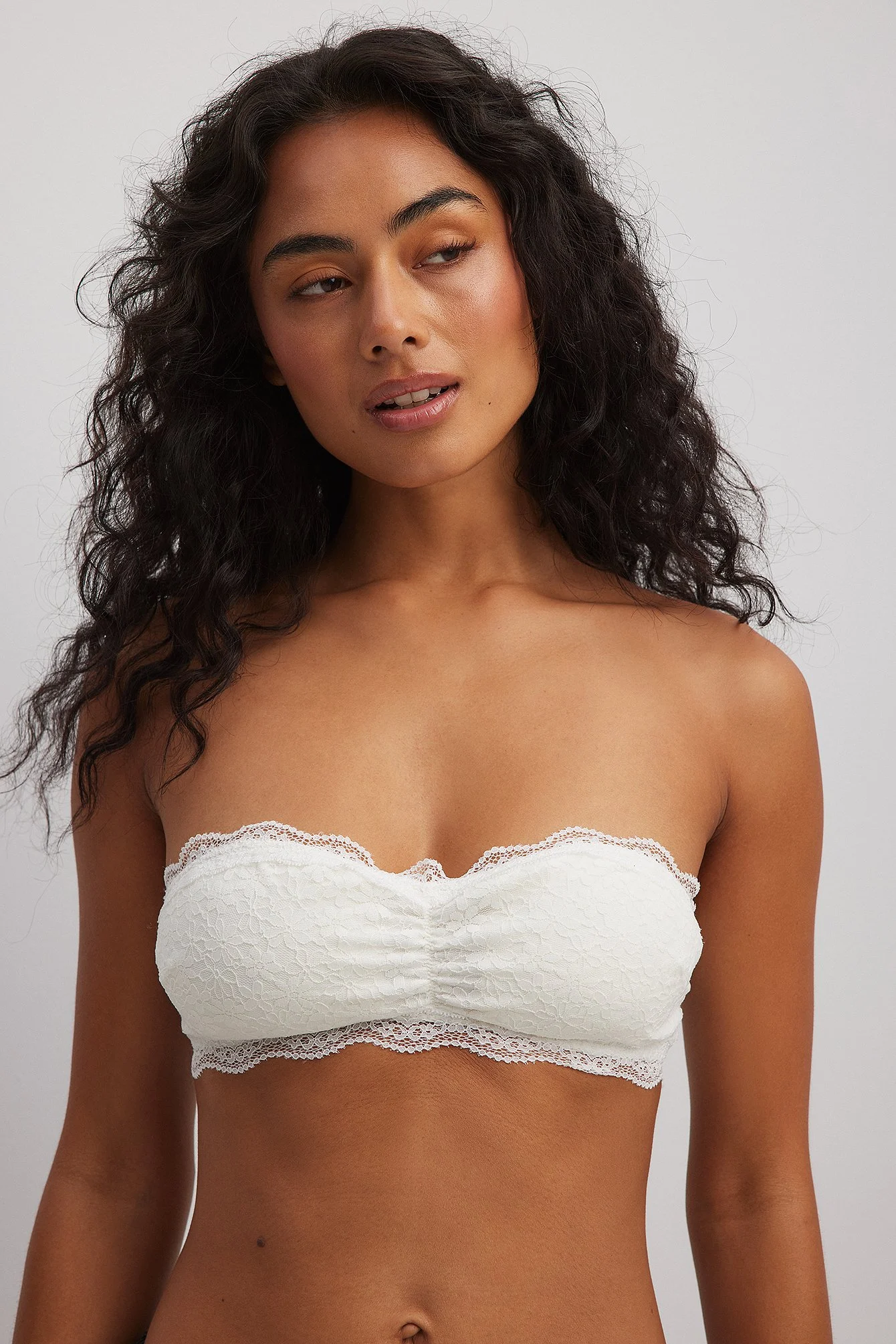 Bandeau-Top aus Spitze