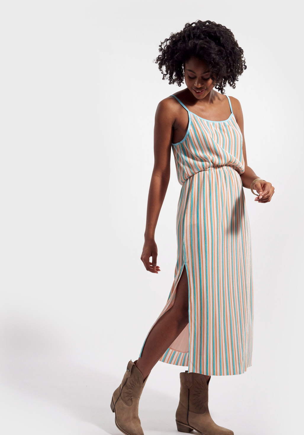 ANIKA  Robe plissée multicolore, coupe ajustée