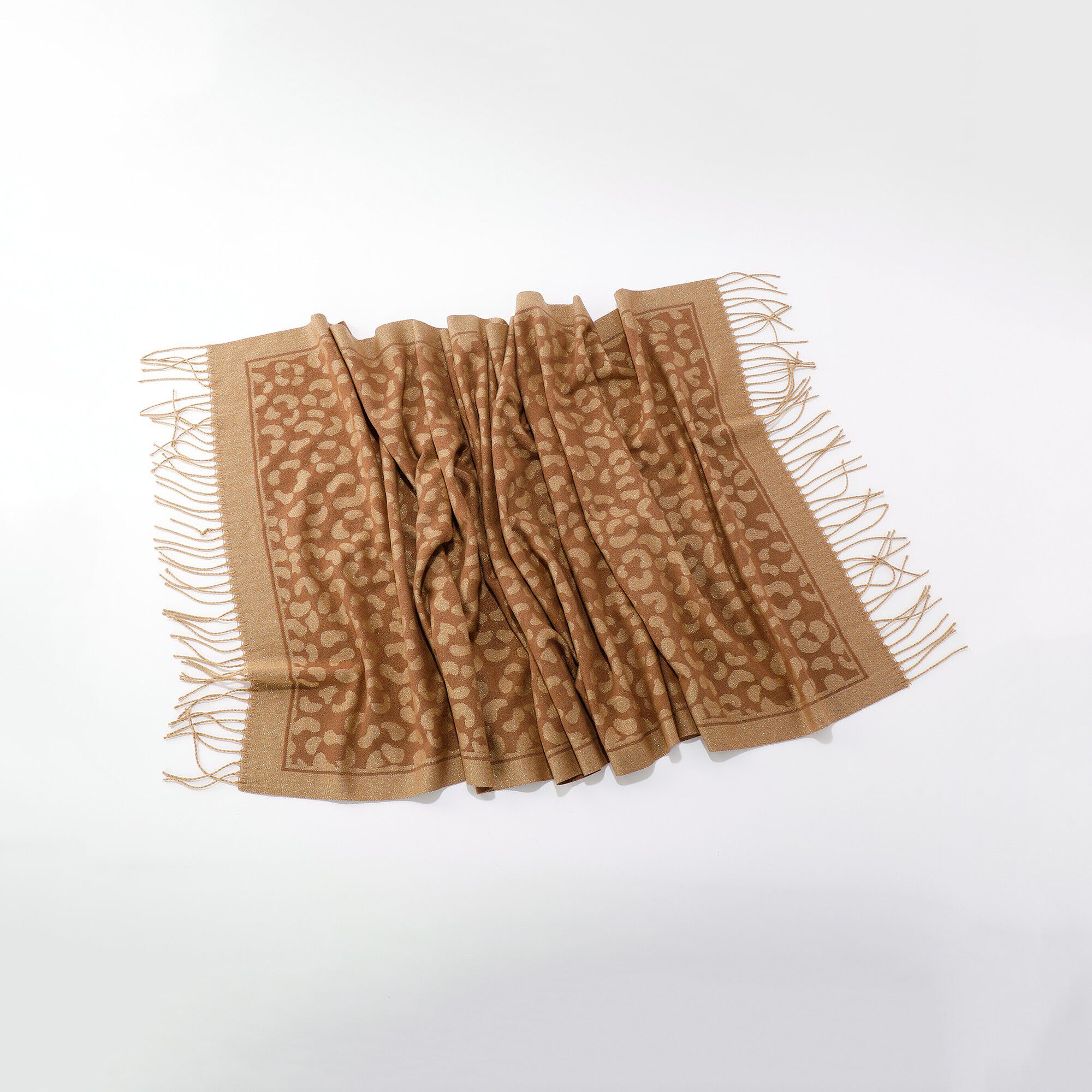 Echarpe motif peau de bête, fil brillant