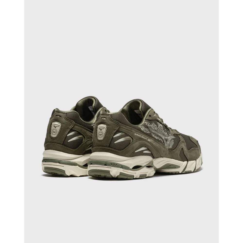 Mizuno x Maharishi Wave Rider 10 D1GD222501 / grün