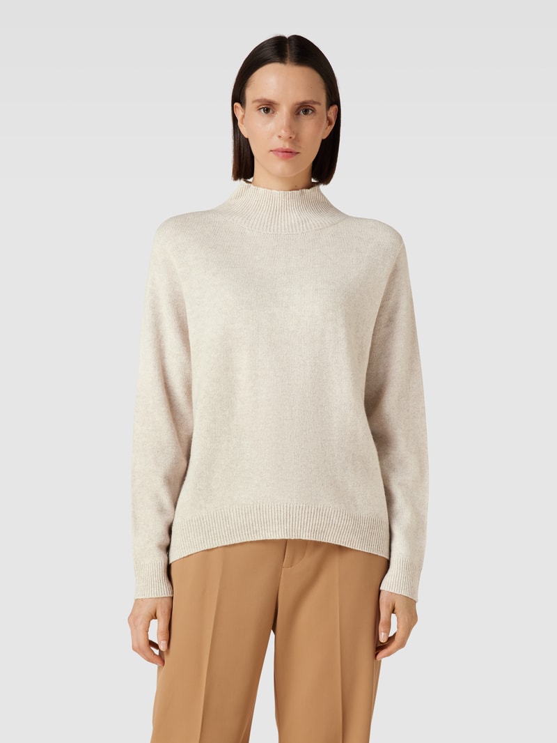 Strickpullover mit Stehkragen in offwhite