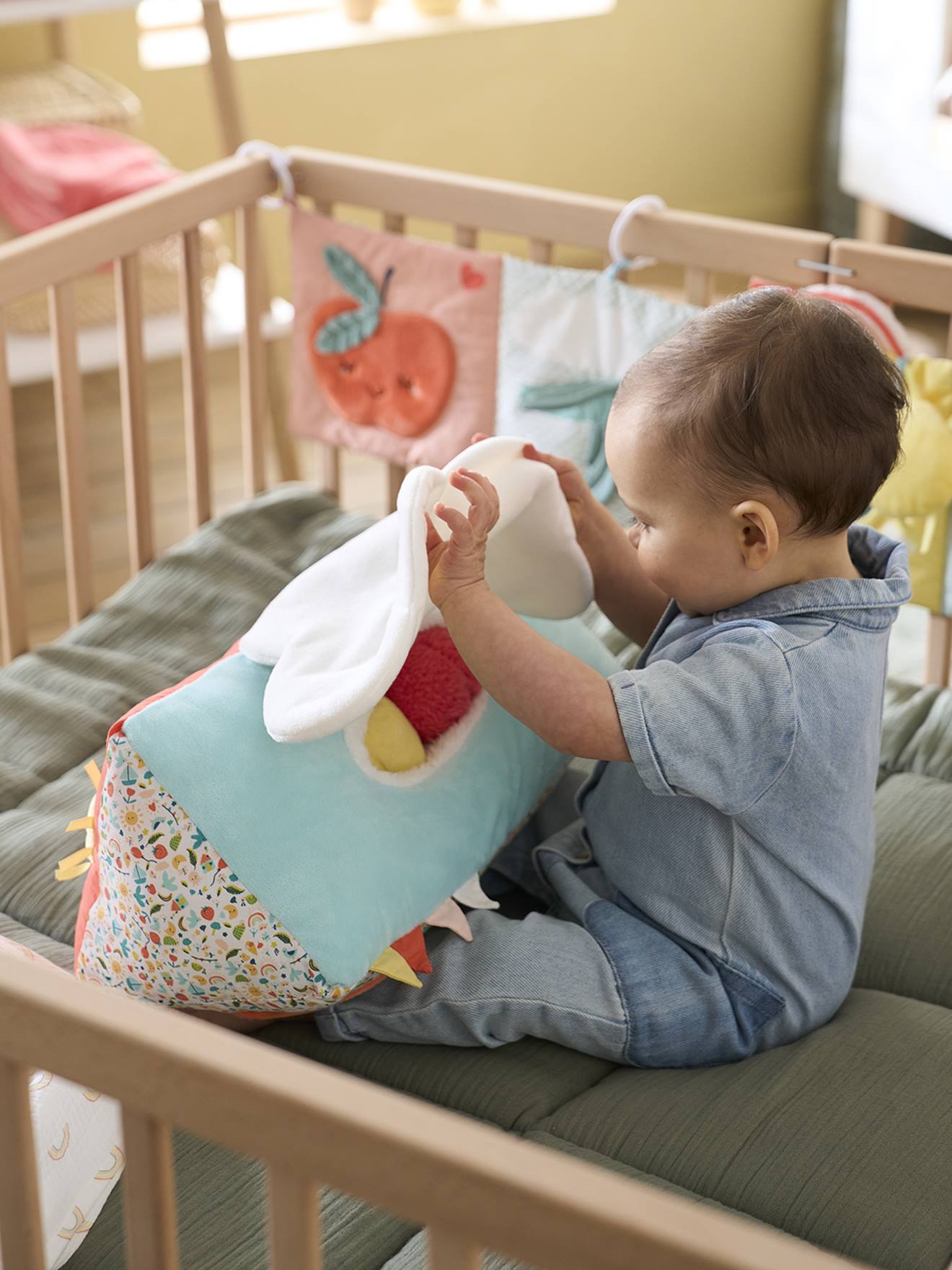 Vertbaudet Baby Activity-Dreieck DAS SÜßE LEBEN - rot