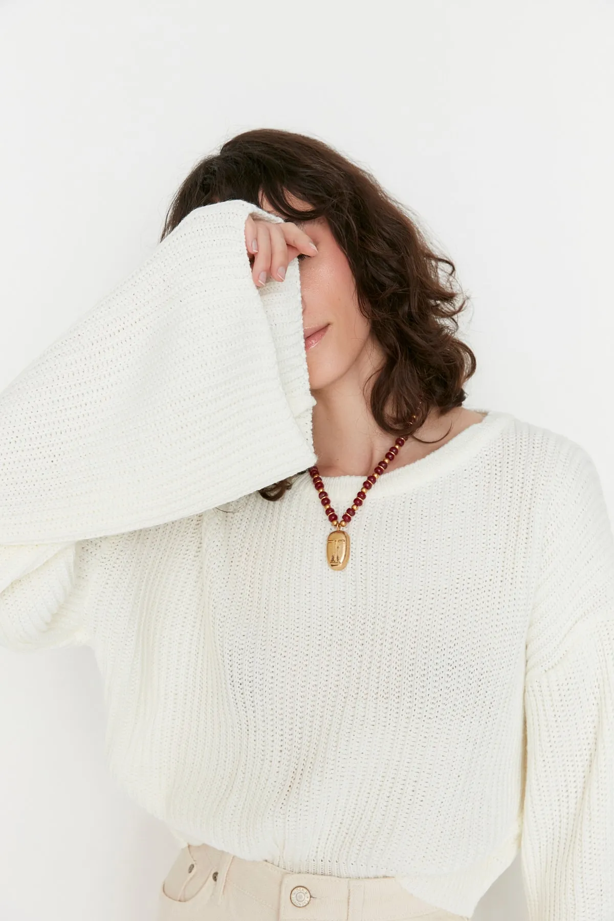 Trendyol Collection  Ecrufarbener, kurzer Strickpullover mit spanischen Ärmeln TWOAW20KZ0743