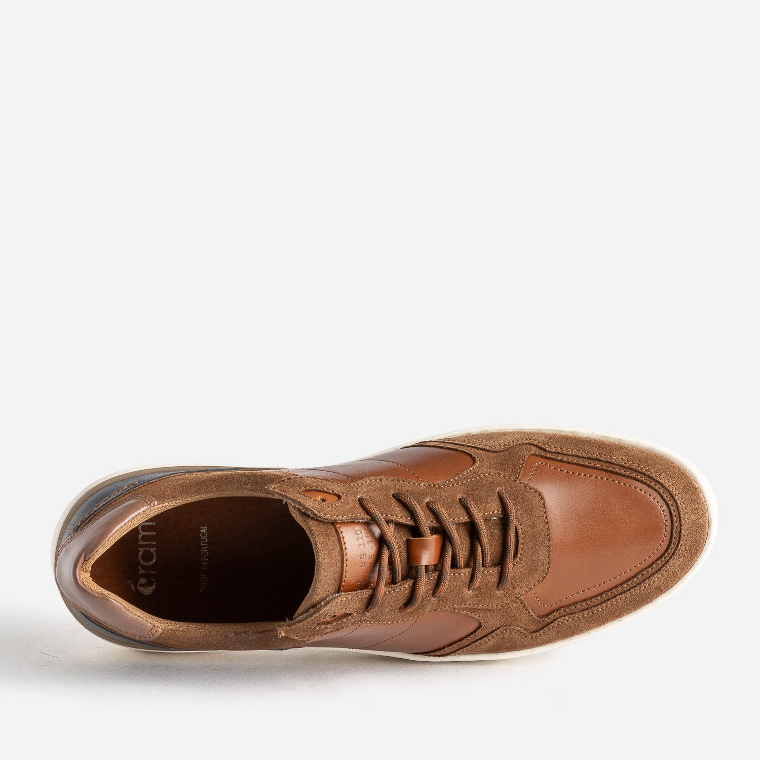 Tennis éco-conçue camel mix matière