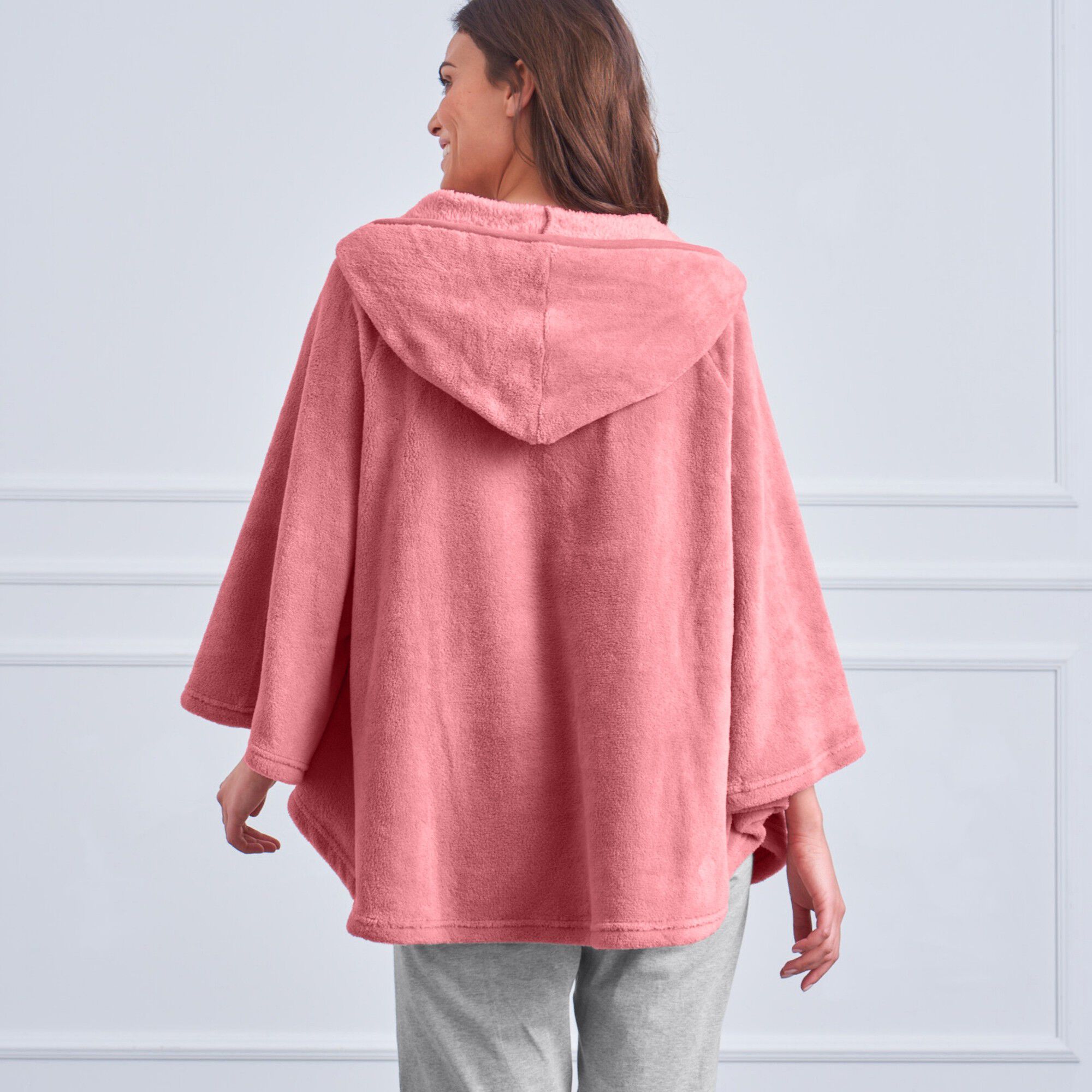 Poncho à capuche, maille polaire toucher peluche