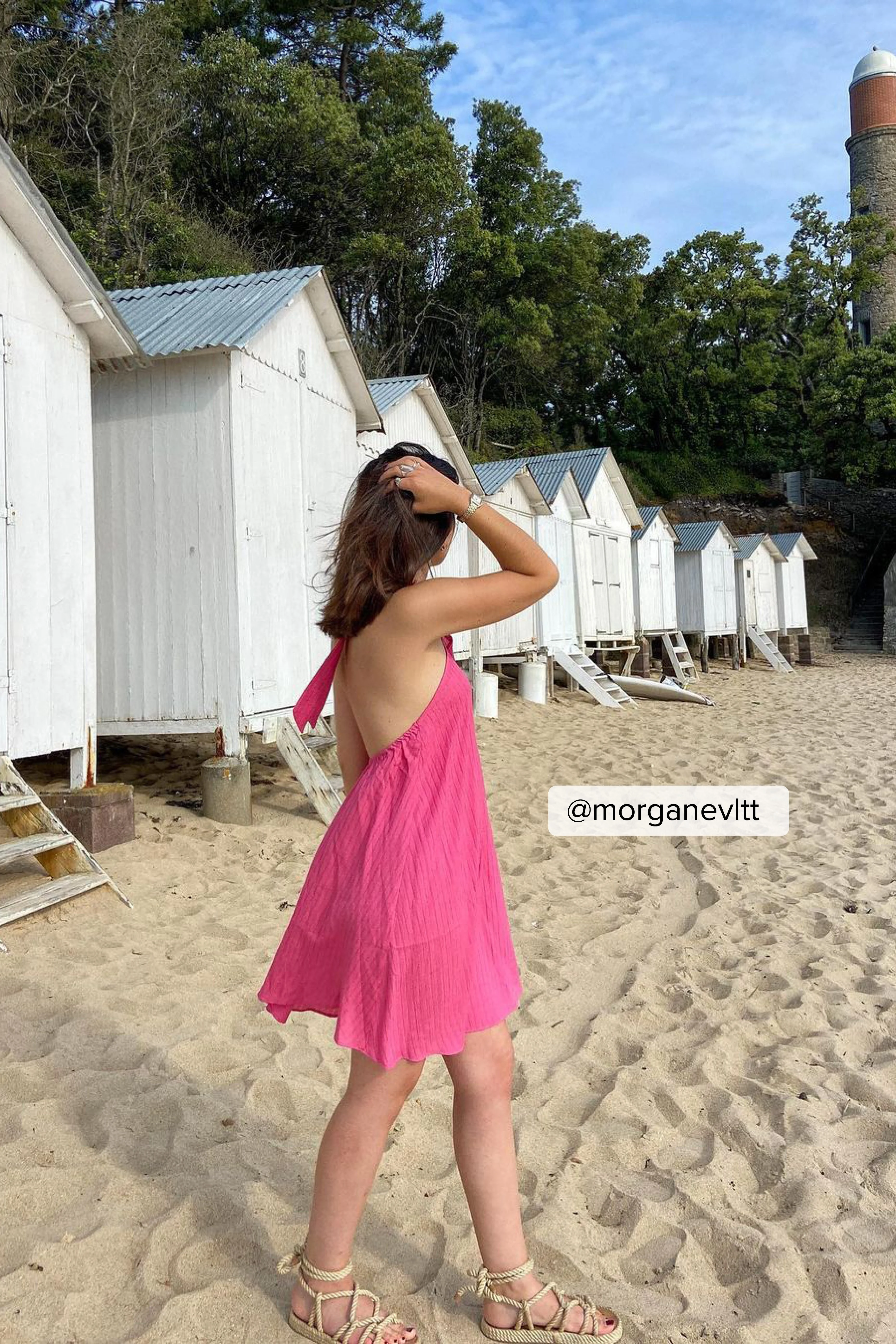 Strukturiertes Minikleid mit Neckholder