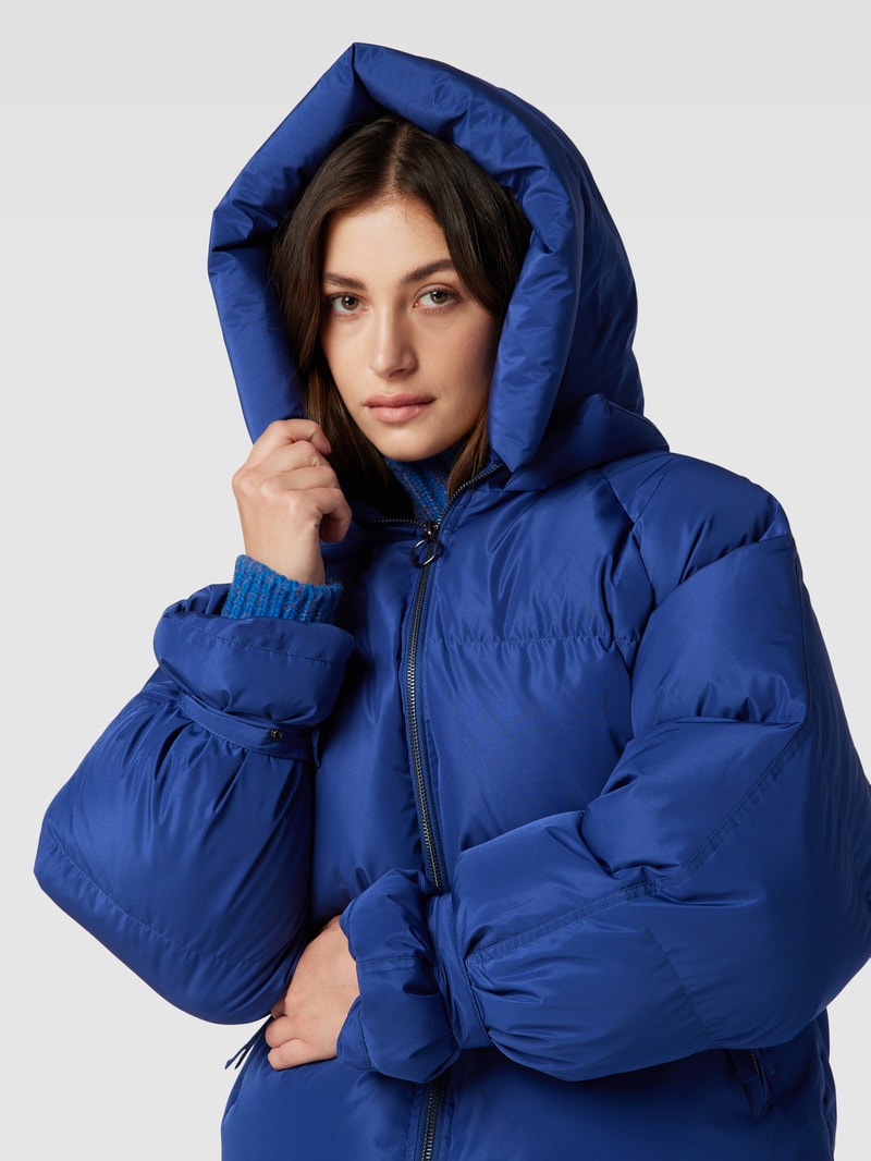 Steppjacke mit Kapuze in royalblau