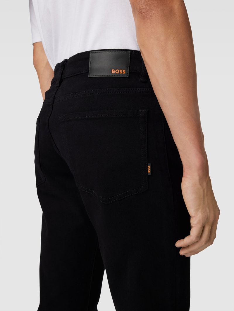 Slim Fit Jeans mit Label-Detail in schwarz