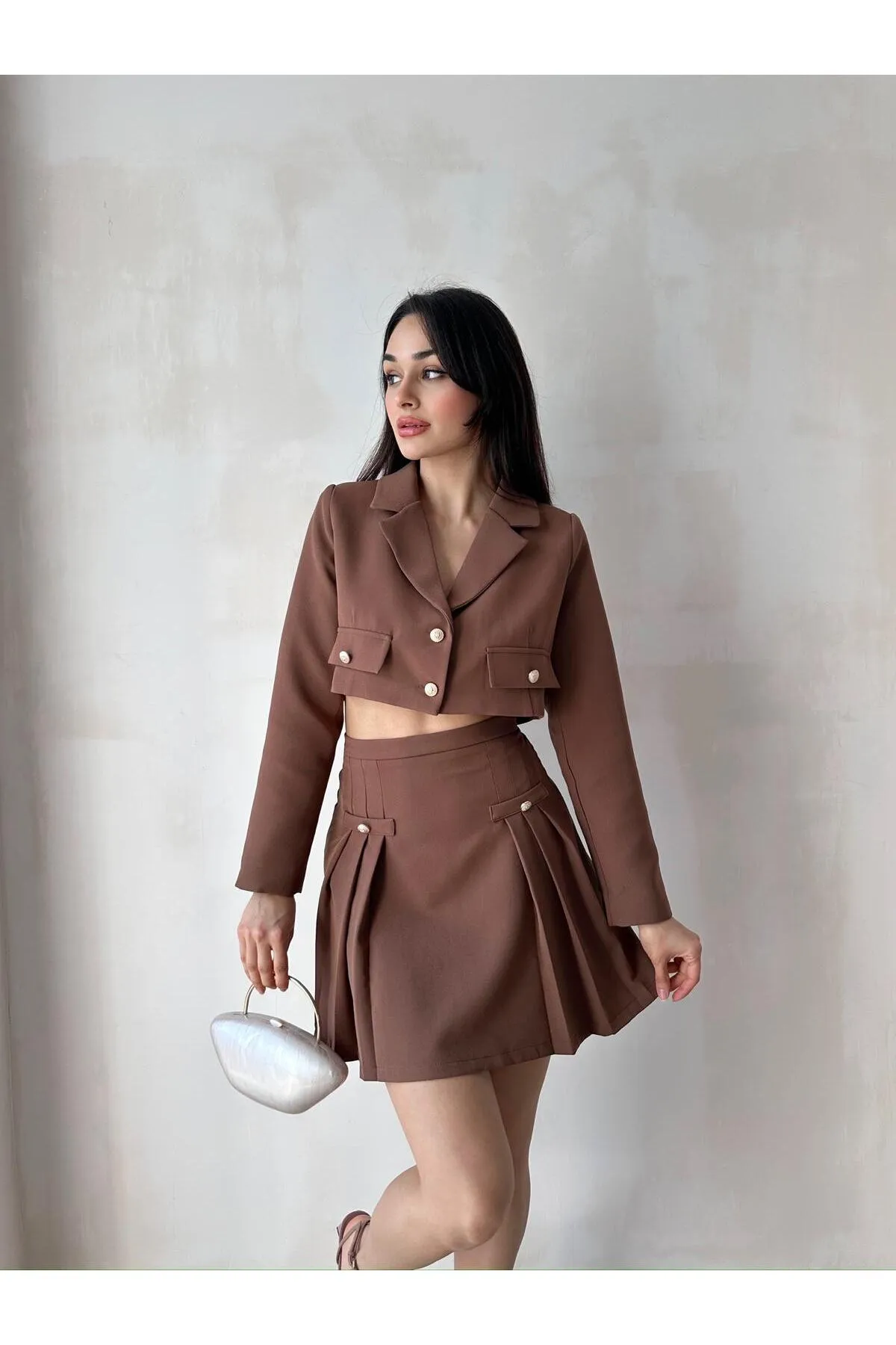 SONREİR  CROP-JACKE, GOLD-KNOPF, HALBBATTERIE-DETAIL-ROCK-SET