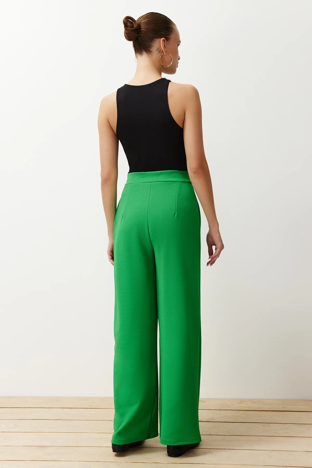 Trendyol Collection  Grüne Strickhose mit hohem Bund, weitem Bein und Klettverschluss, weit geschnitten, TWOAW24PL00177