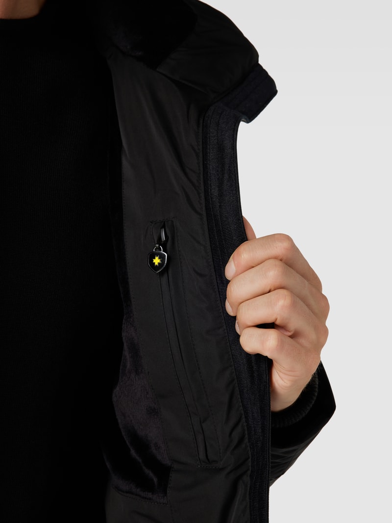 Funktionsjacke mit Zweiwege-Reißverschluss Modell 'CARMENERE' in schwarz