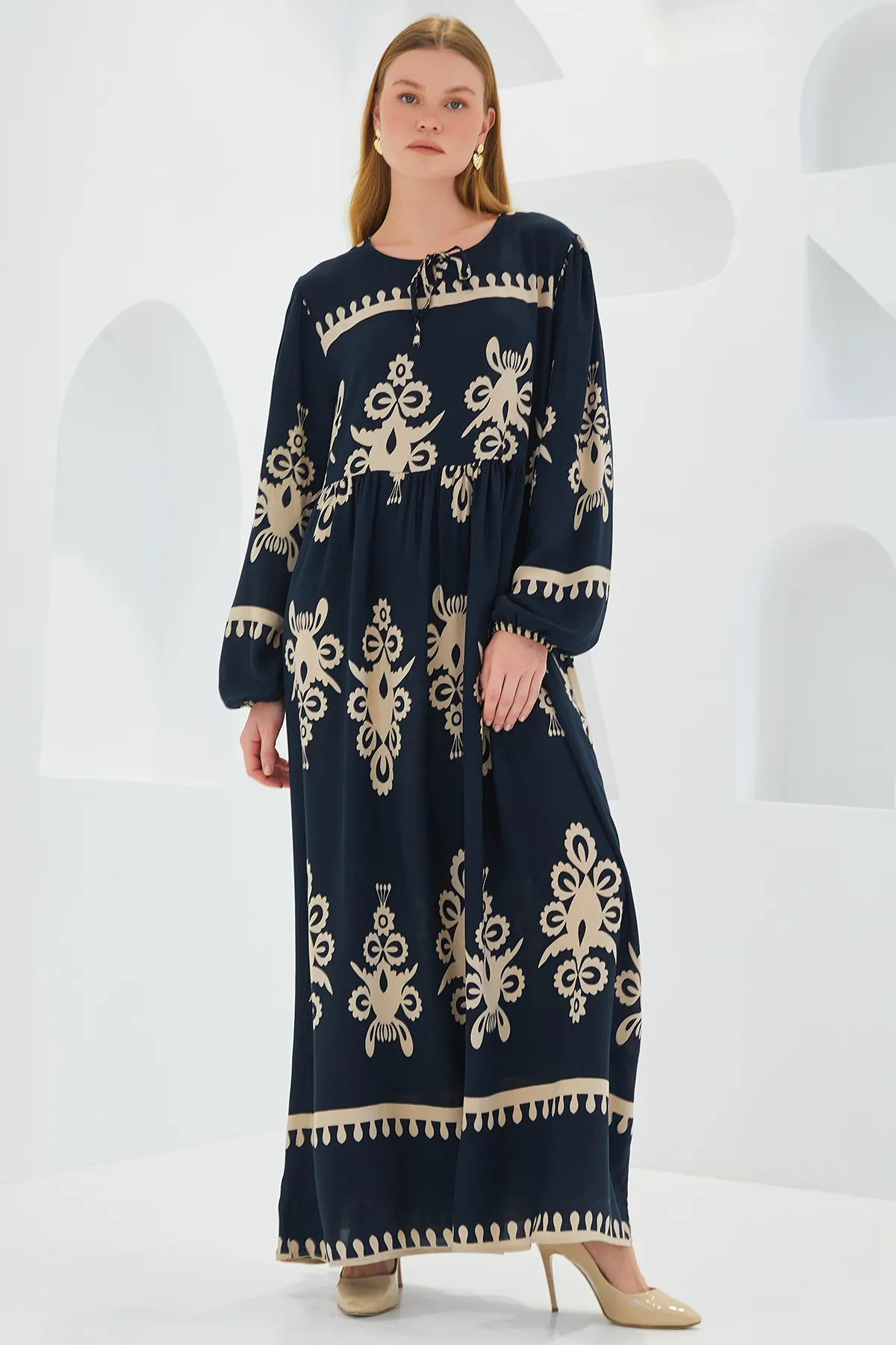 Bigdart  Langes, gemustertes Viskosekleid für Damen in Schwarz und Creme 1947