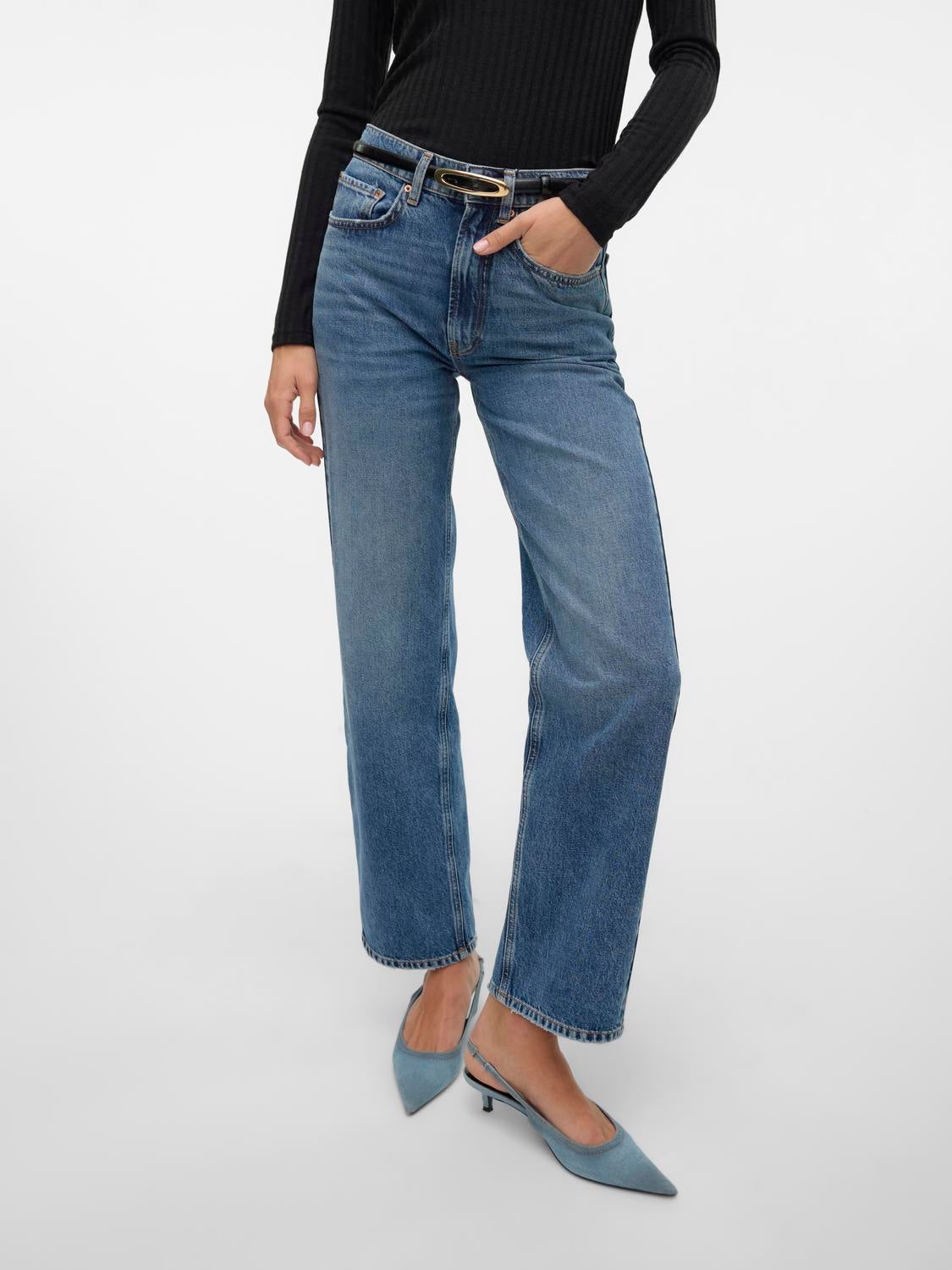 VMVALERIE Mid Rise Locker geschnitten Jeans