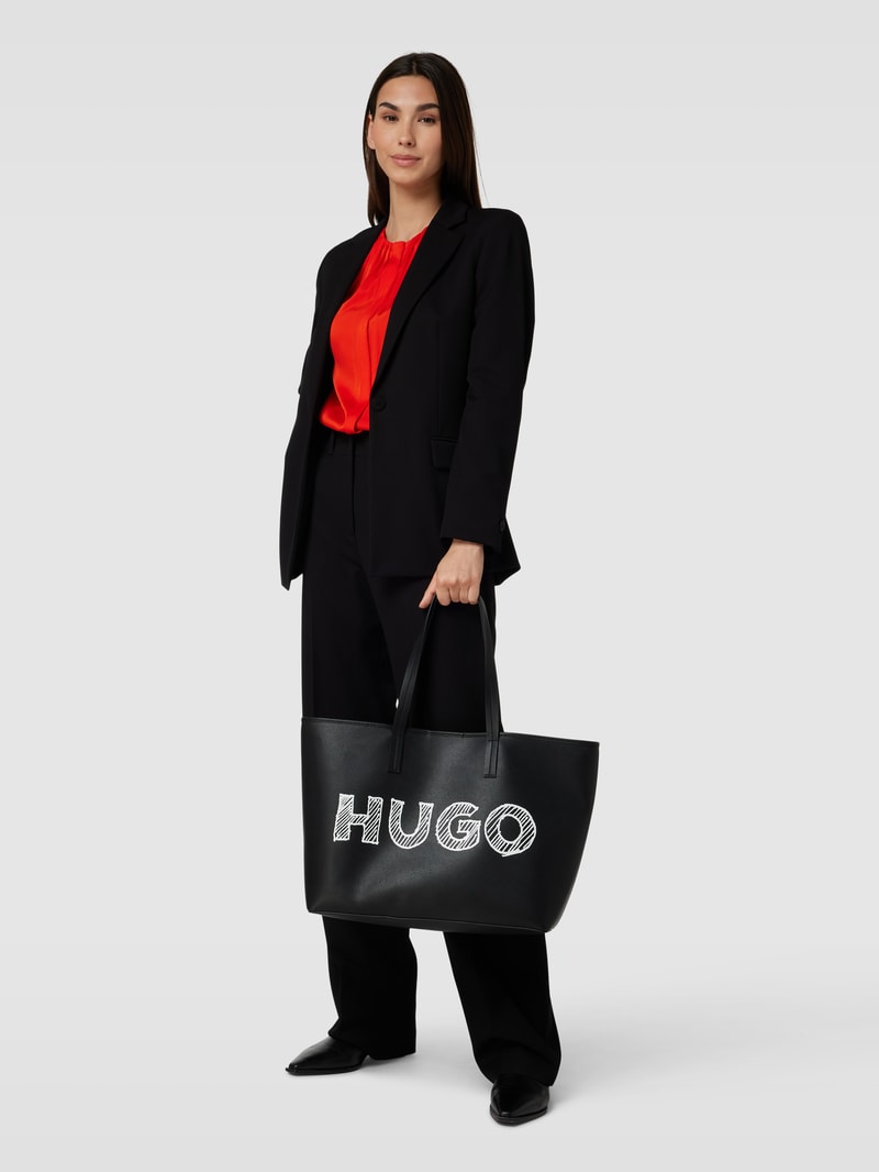 Shopper mit Label-Print Modell 'Chris' in schwarz