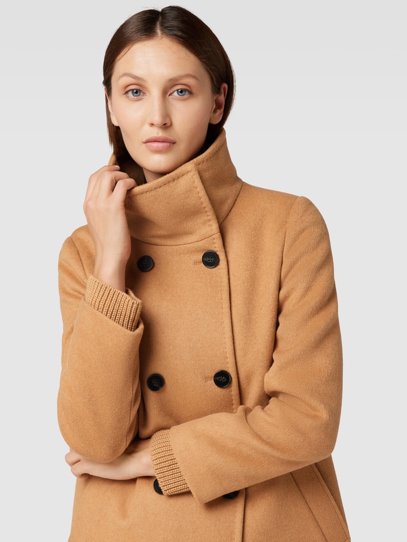 Mantel mit Eingrifftaschen in camel