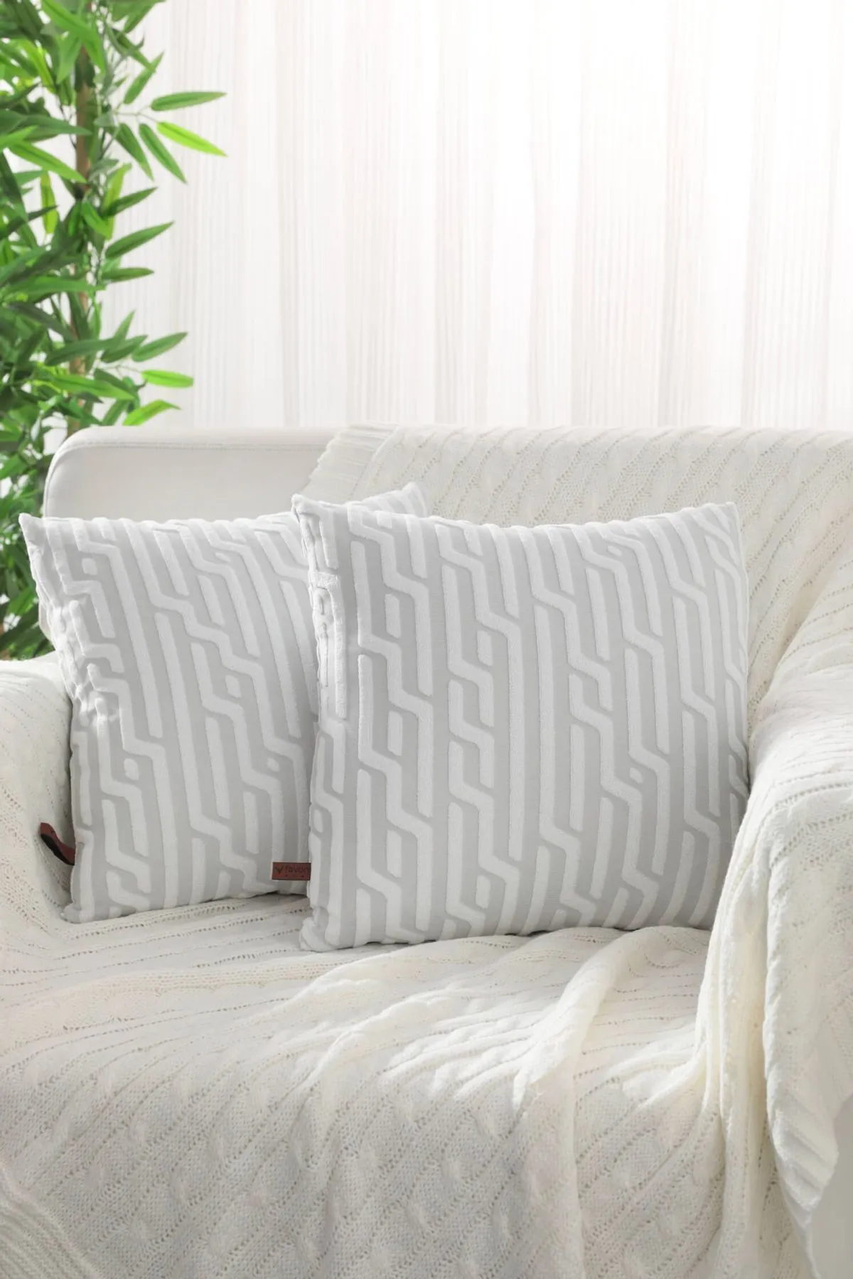 FAVORA  2-teiliger Kissenbezug mit Bohemian-Muster und speziellem Design - Grau