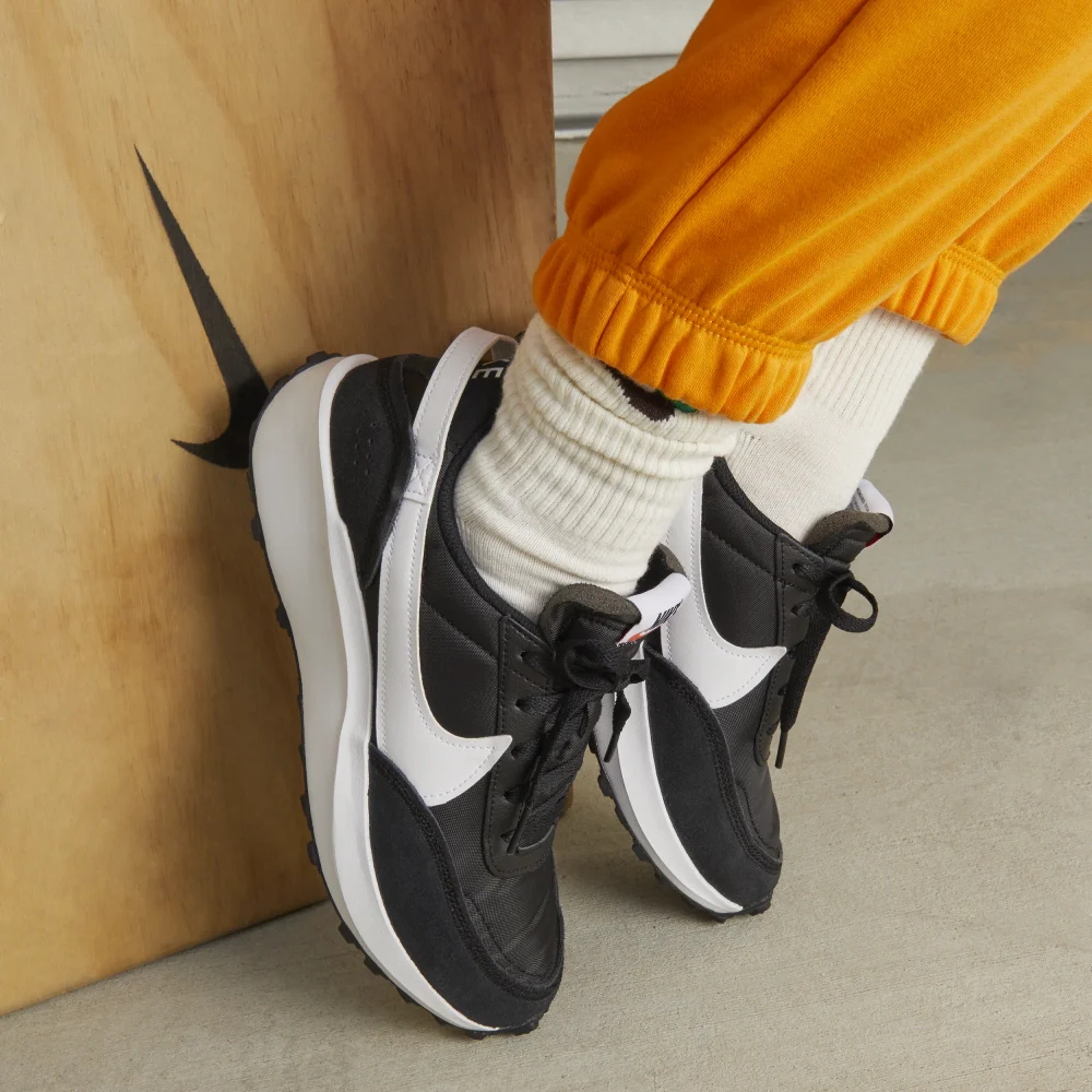 Nike Waffle Debut DH9523-002 / schwarz