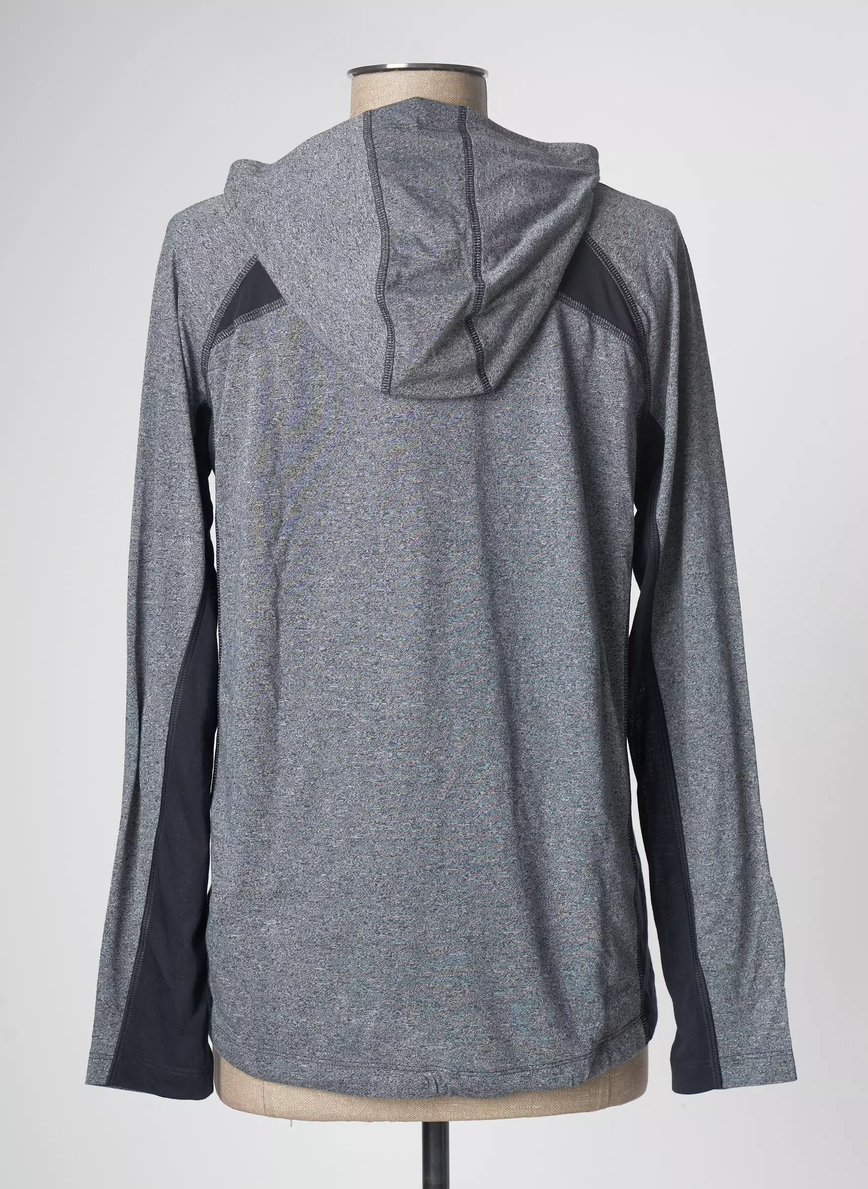 Under Armour Sweats Femme couleur noir