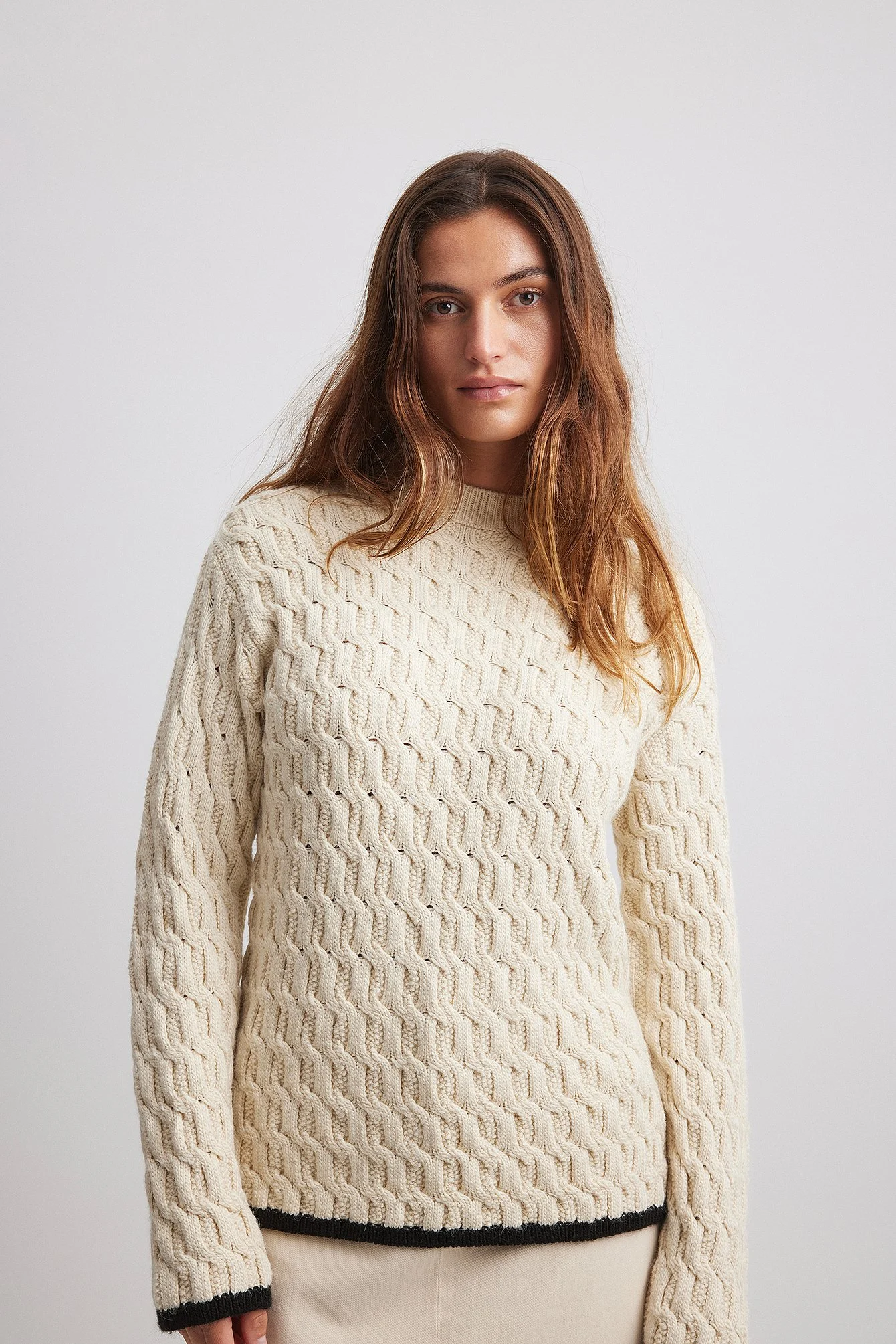Rundhalsausschnitt Strickpullover