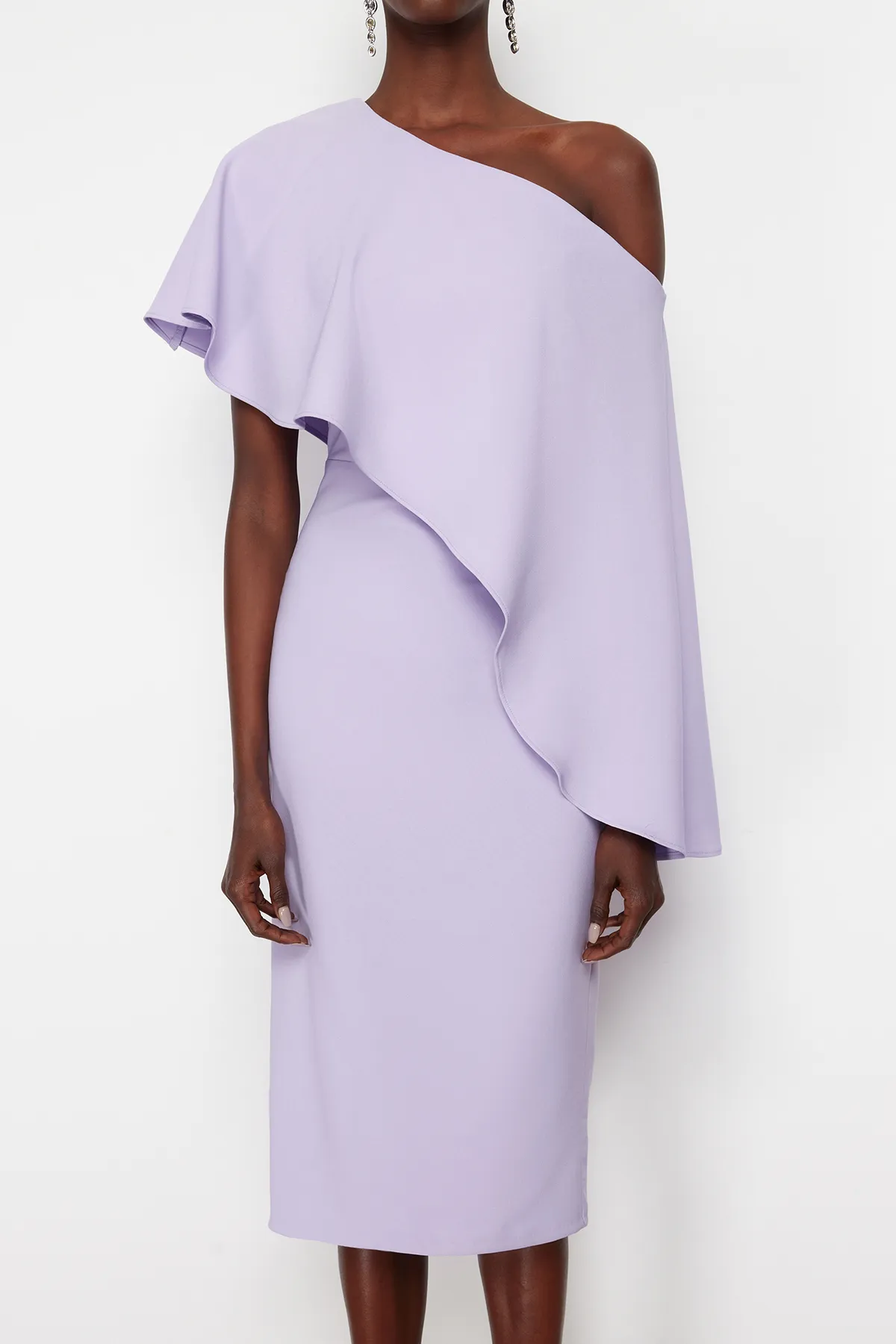 Trendyol Collection  Lilafarbenes, stilvolles Abendkleid mit einem Ärmel