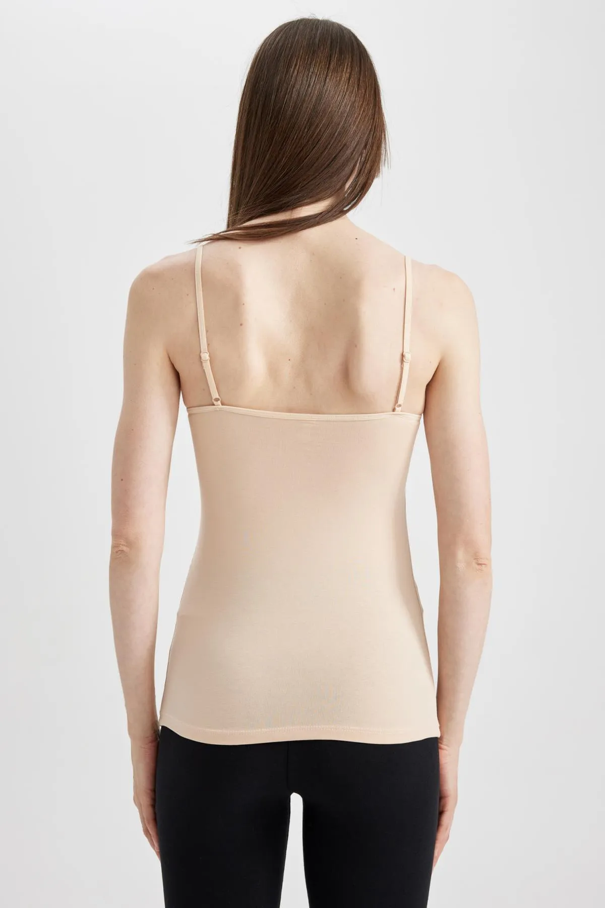 DeFacto  Fall In Love Regular Fit Baumwoll-Unterhemd mit Brustbedeckung N6090az23sp