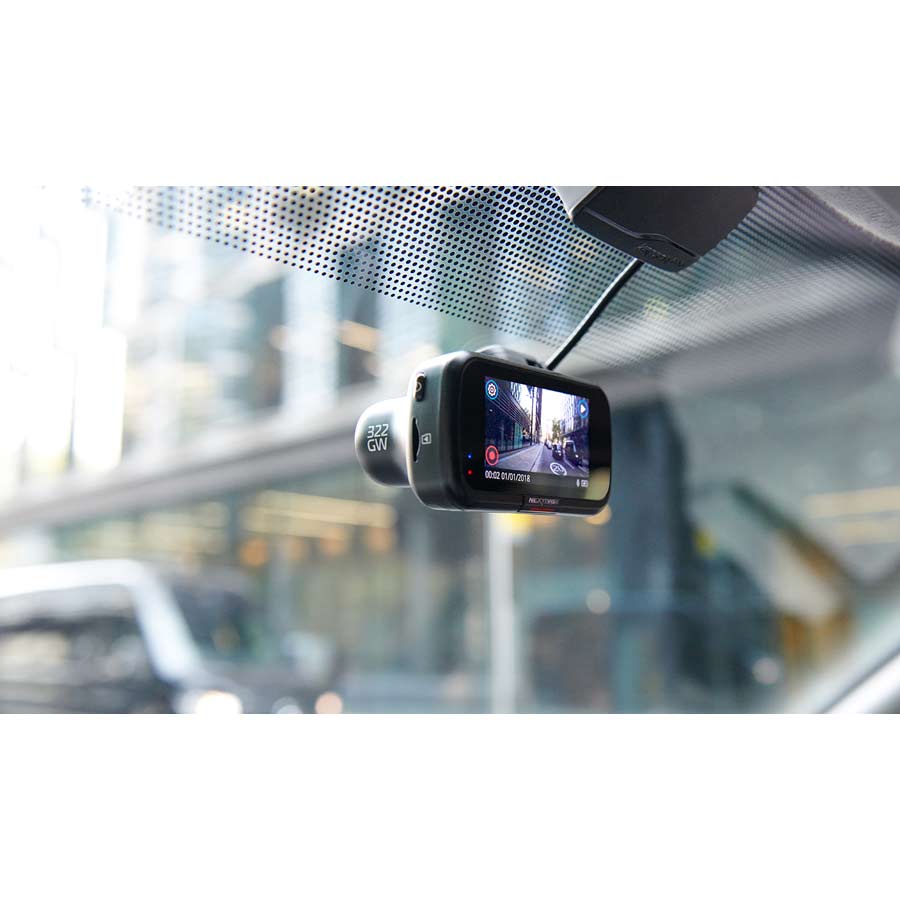 Nextbase Dashcam 322GW, mit Full HD, 2,5" Touchscreen, 1080p bei 60 FPS, 140° Weitwinkel, SOS-Notruffunktion, G-Sensor, GPS, Bluetooth 4.2, uvm. - ATU
