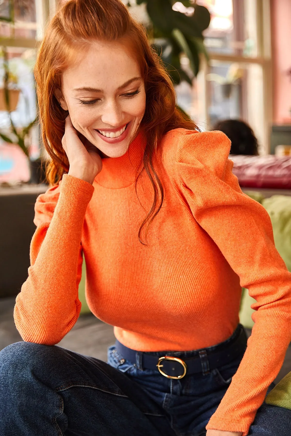 Olalook  Orangefarbene Damenbluse aus Lycra mit Prinzessinnenärmeln BLZ-19001595