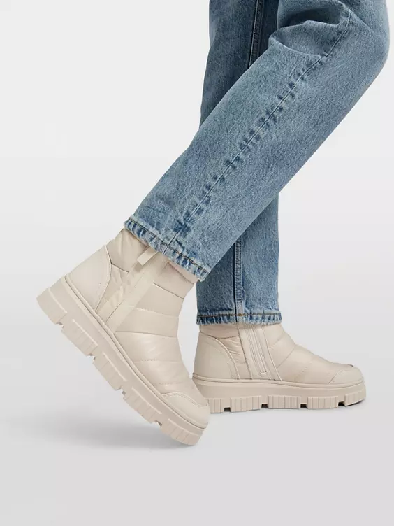 s.Oliver Boots