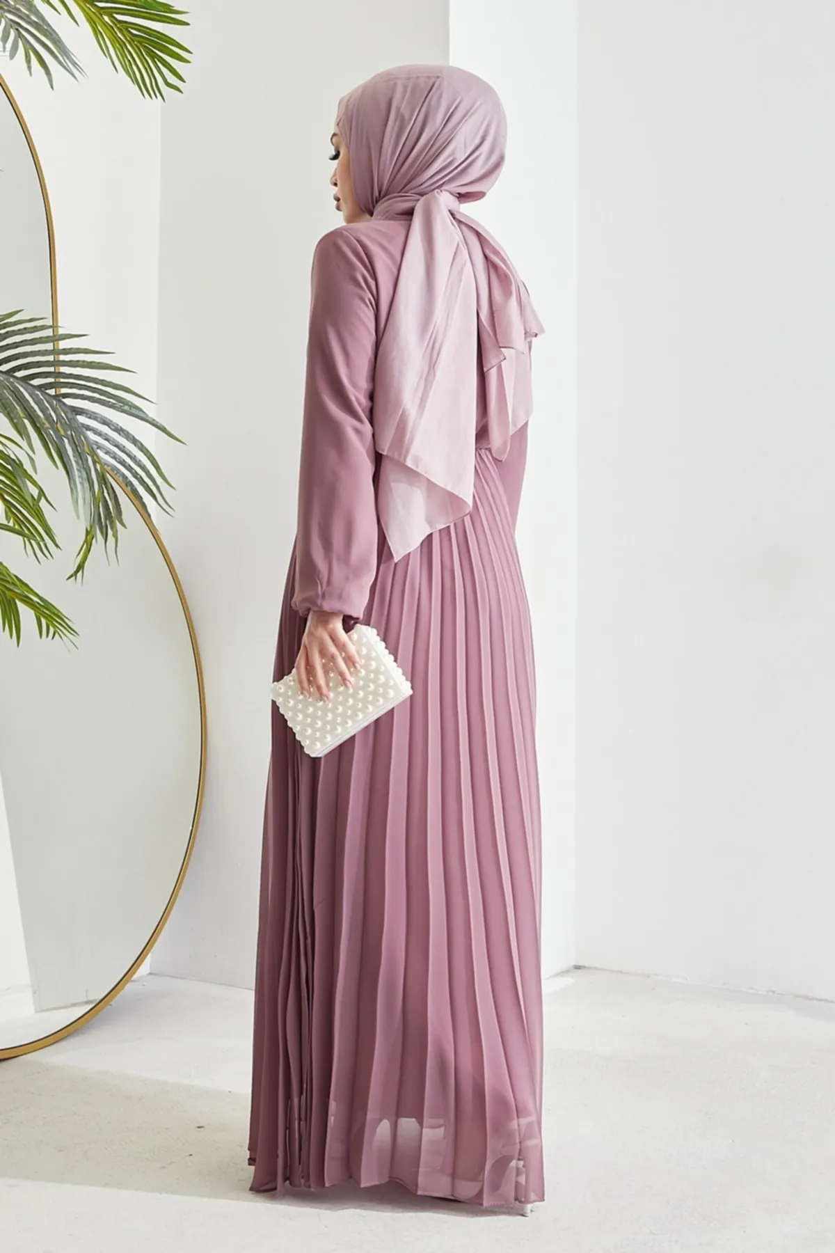 InStyle  Plissiertes Limelda-Chiffon-Hijab-Kleid – Staubige Rose