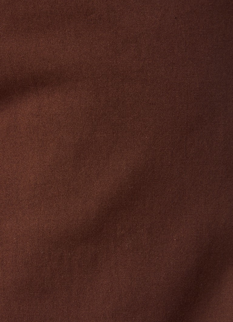 Pantaloni Benetton cu talie înaltă, picioare drepte și buzunare laterale.