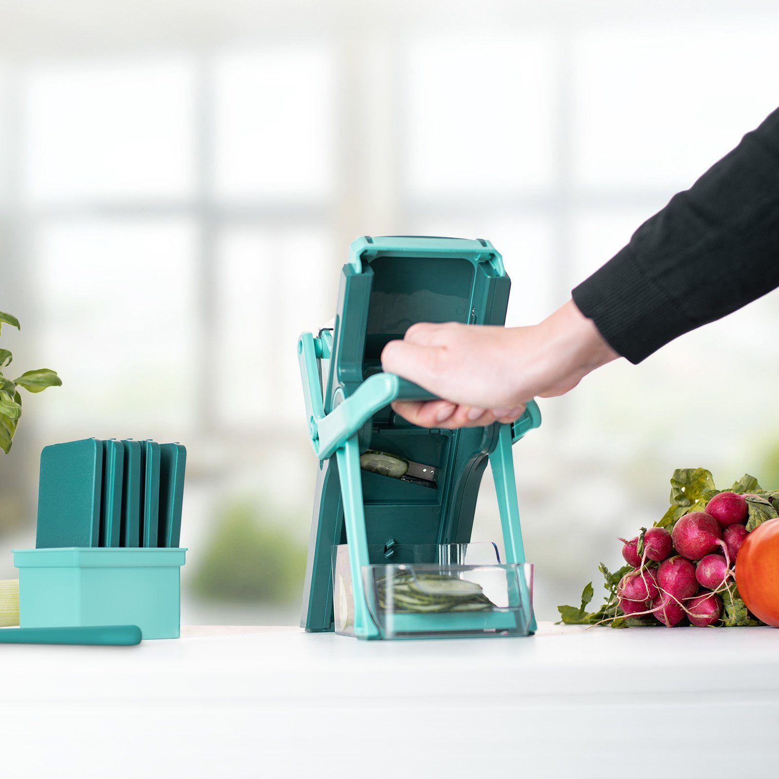 Genius Gemüsehobel Genius Nicer Dicer Mando Gemüseschneider 12-tlg., Gemüsehobel manuell, (12 tlg., Deluxe Set), extra-scharfe Klingen aus Edelstahl in G-NOX-Qualität