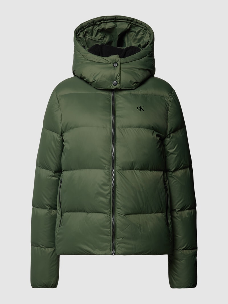 Steppjacke mit Kapuze in olivgrün