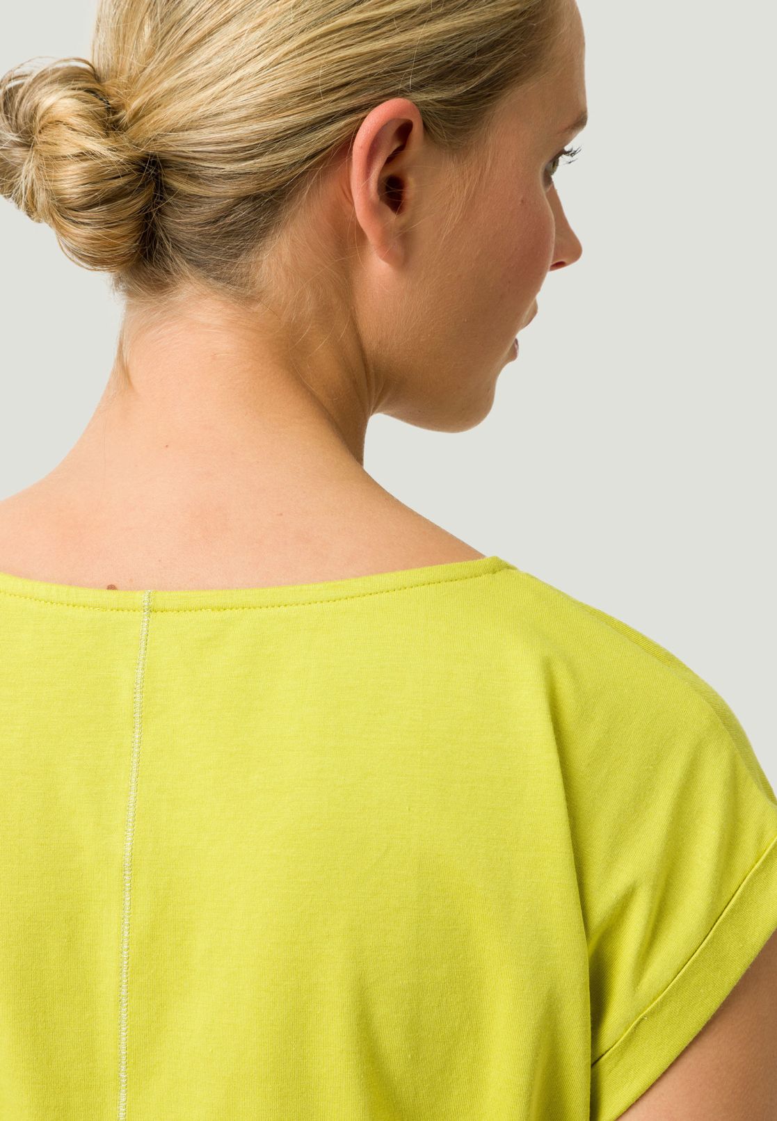 T-Shirt mit U-Bootausschnitt