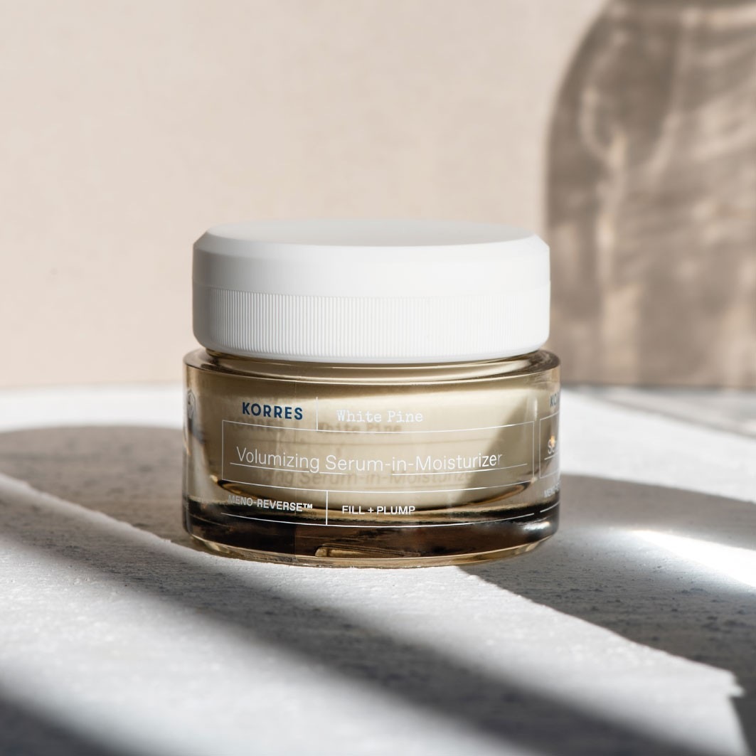 KORRES Sérum-en-Crème Volumateur po menopauze