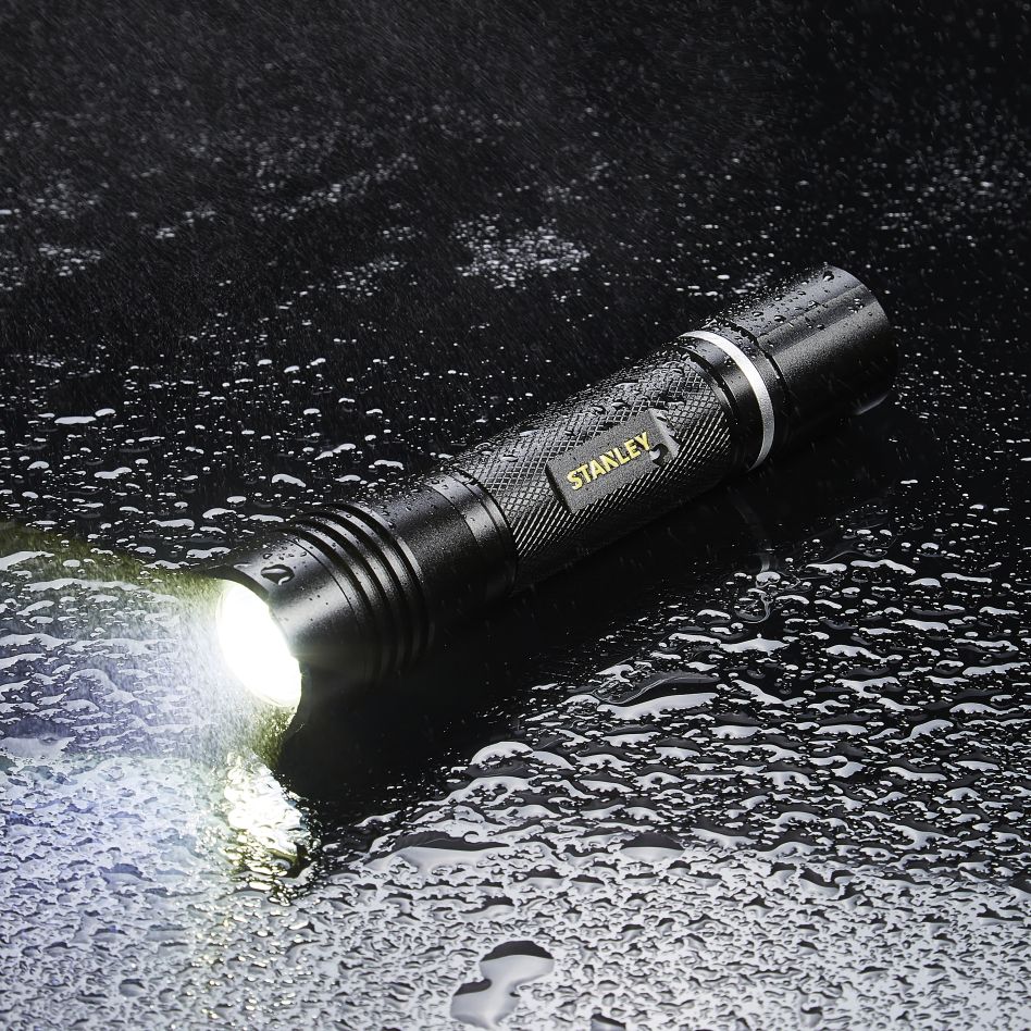 Stanley SXLS50104E 650 lumen uppladdningsbar LED-ficklampa