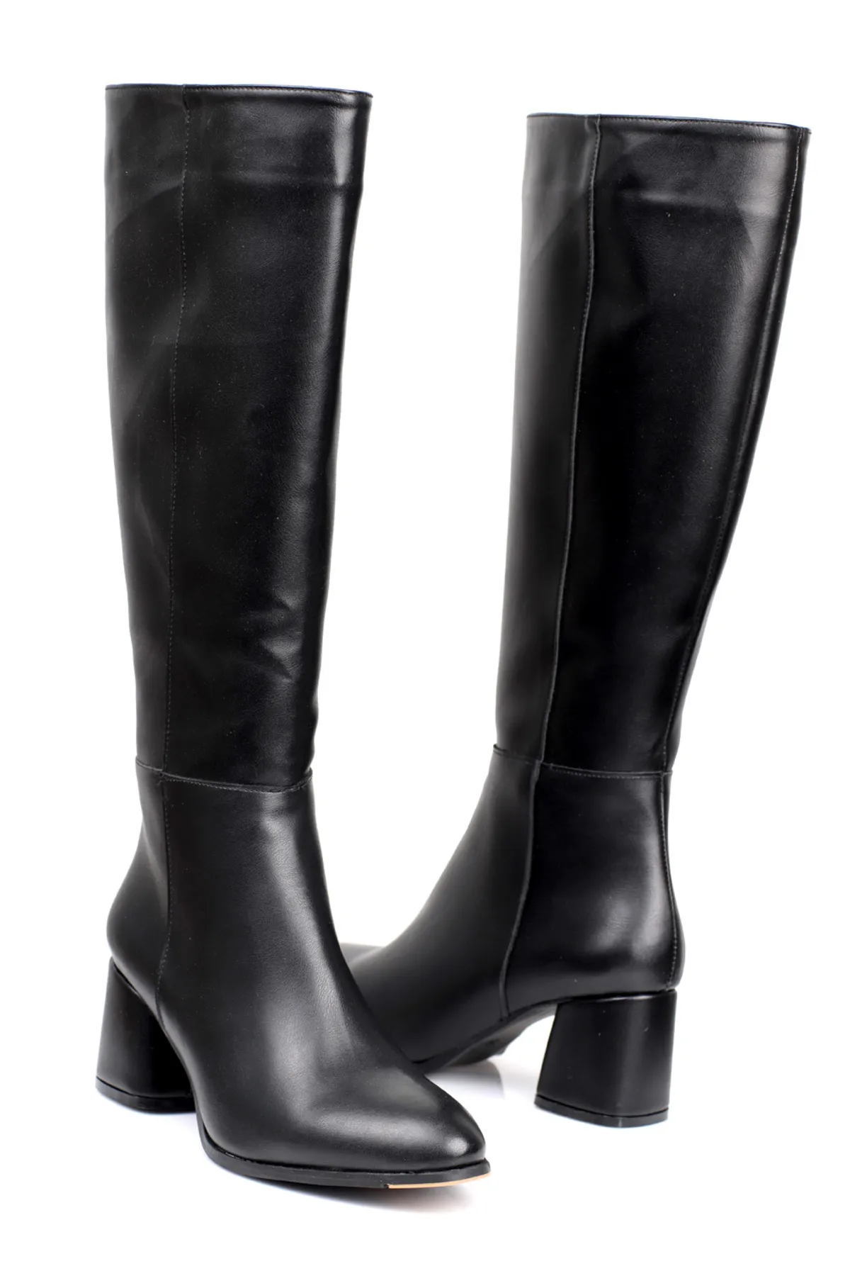 Capone Outfitters  Damenstiefel mit ovaler Spitze und seitlichem Reißverschluss und Absatz