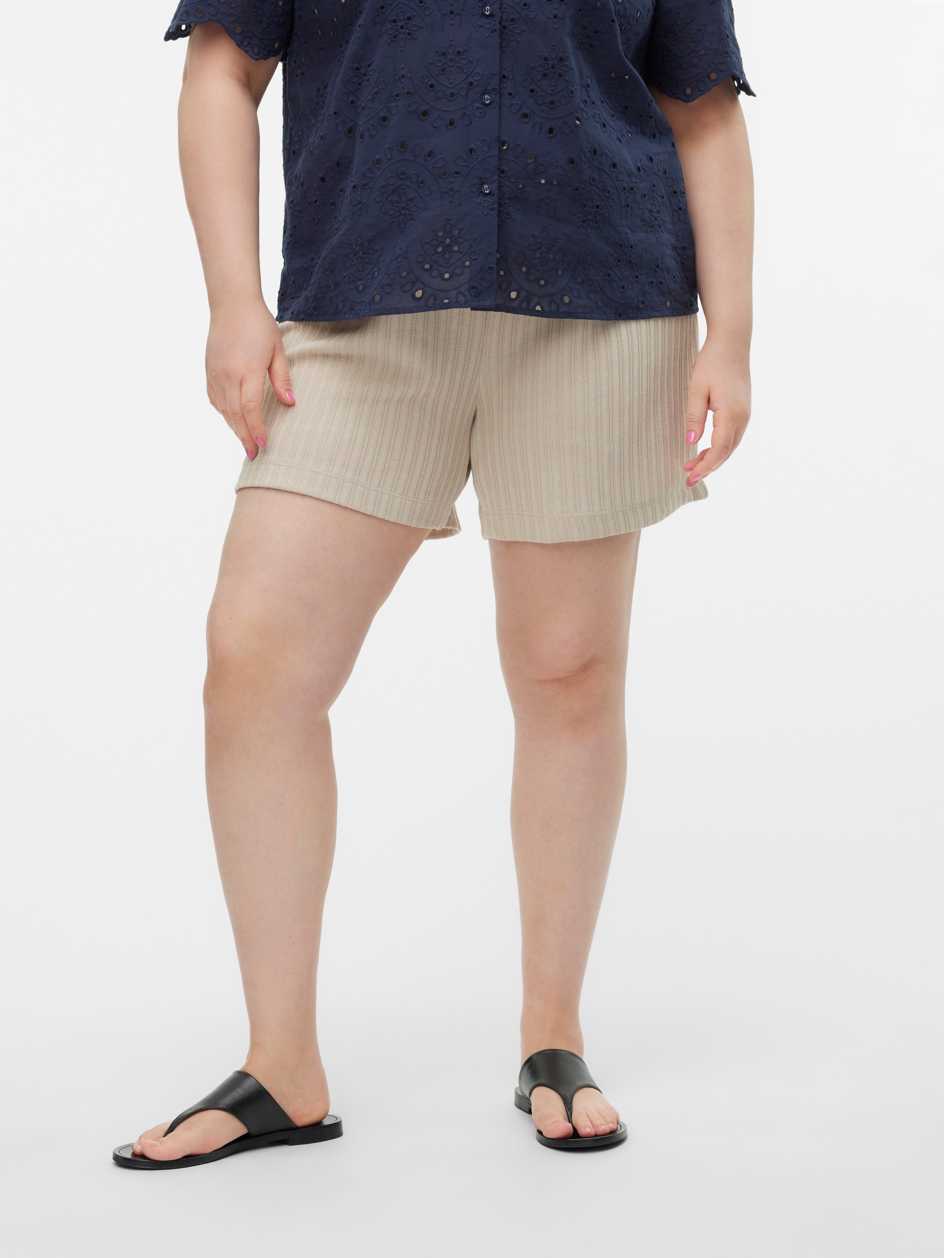 VMCOLIVA Shorts
