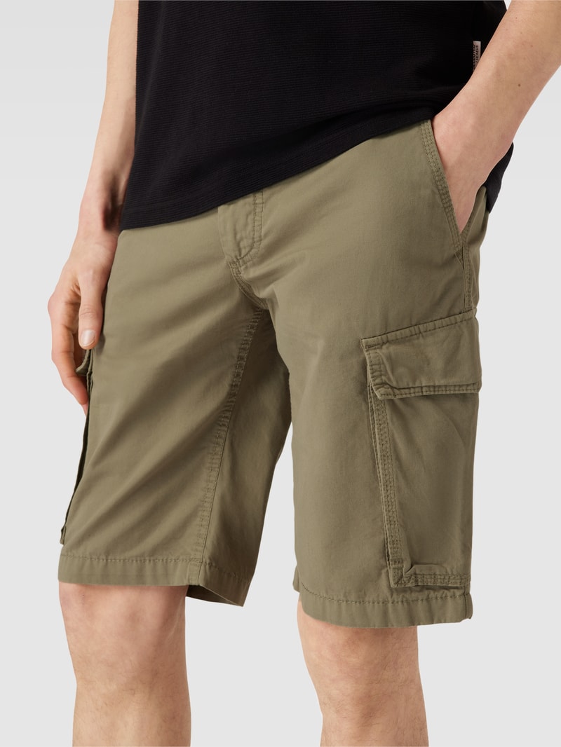 Shorts mit Cargotaschen in khaki