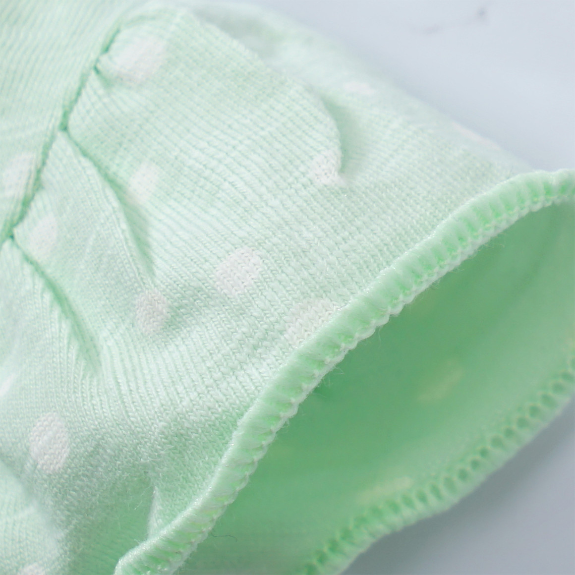 Newborn Bodykleid mit Punkte-Allover