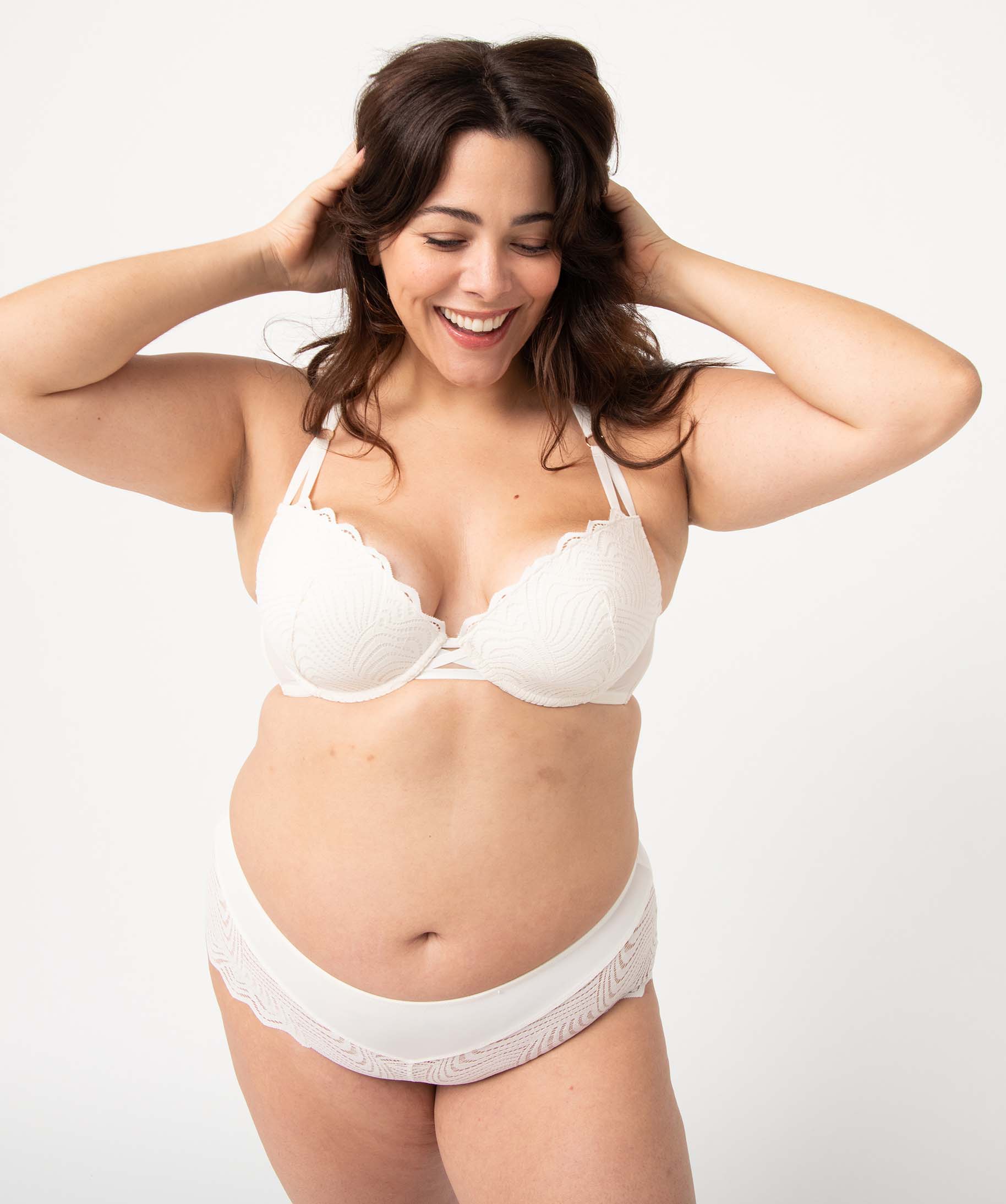 Soutien-gorge femme grande taille à bonnets moussés emboit... ecru | GEMO