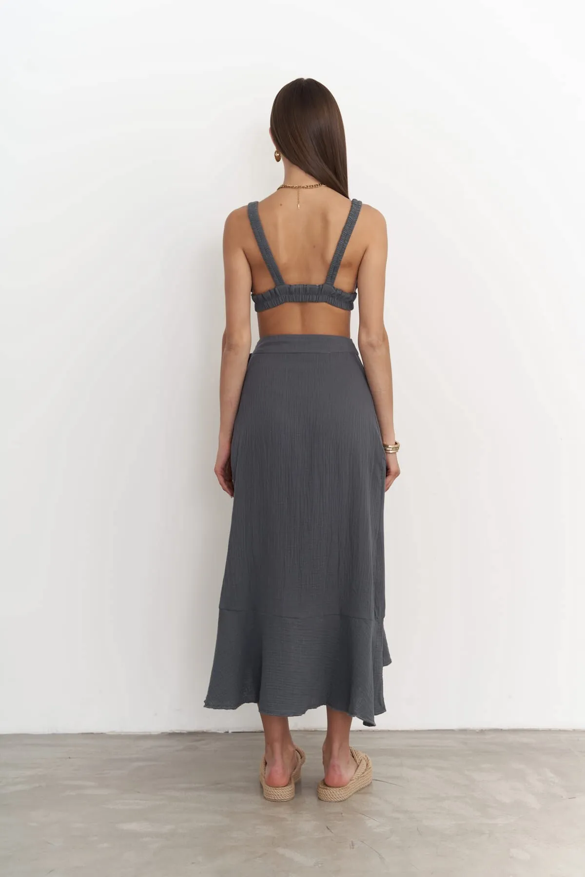 BOHEMAİ  Adelina Crop-Rock-Set aus anthrazitfarbenem Musselin