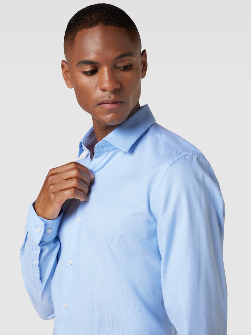 Slim Fit Business-Hemd mit Label-Stitching Modell 'Bari' in bleu