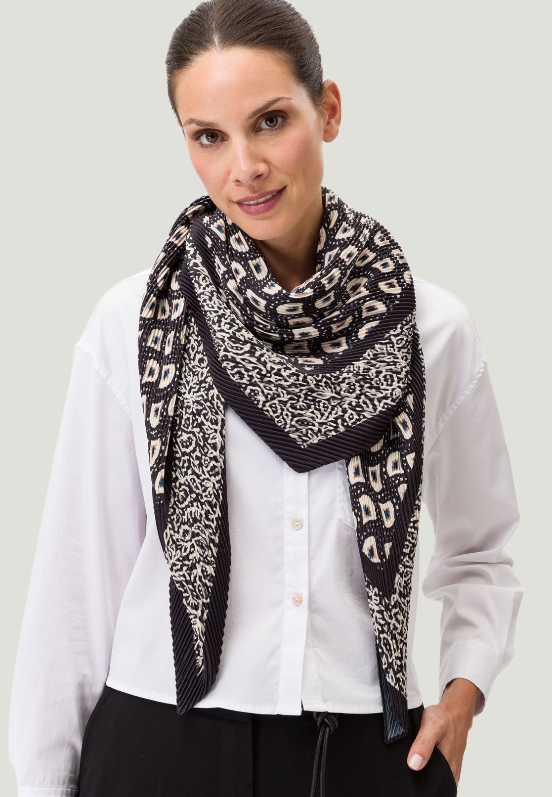 Tuch plissiert mit Print