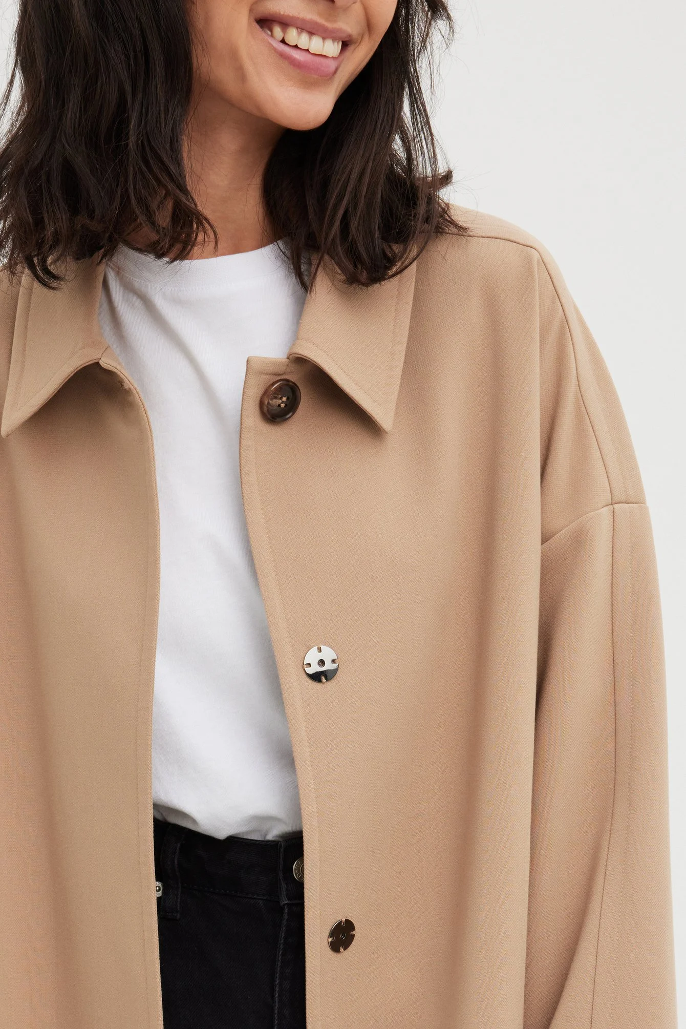 Übergroßer Trenchcoat