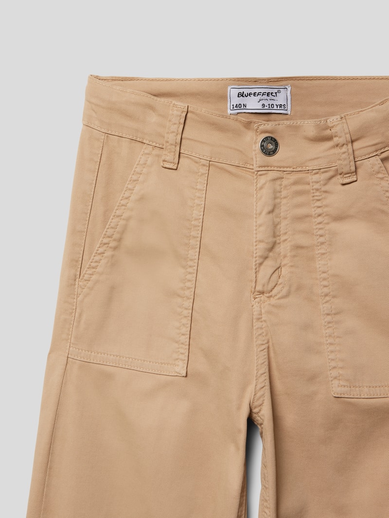 Stoffhose mit Eingrifftaschen in beige