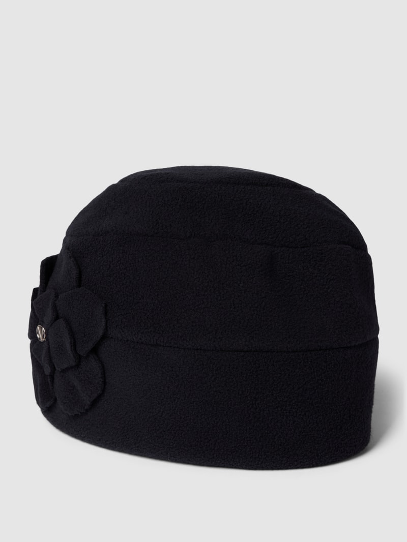 Mütze mit Applikation in schwarz