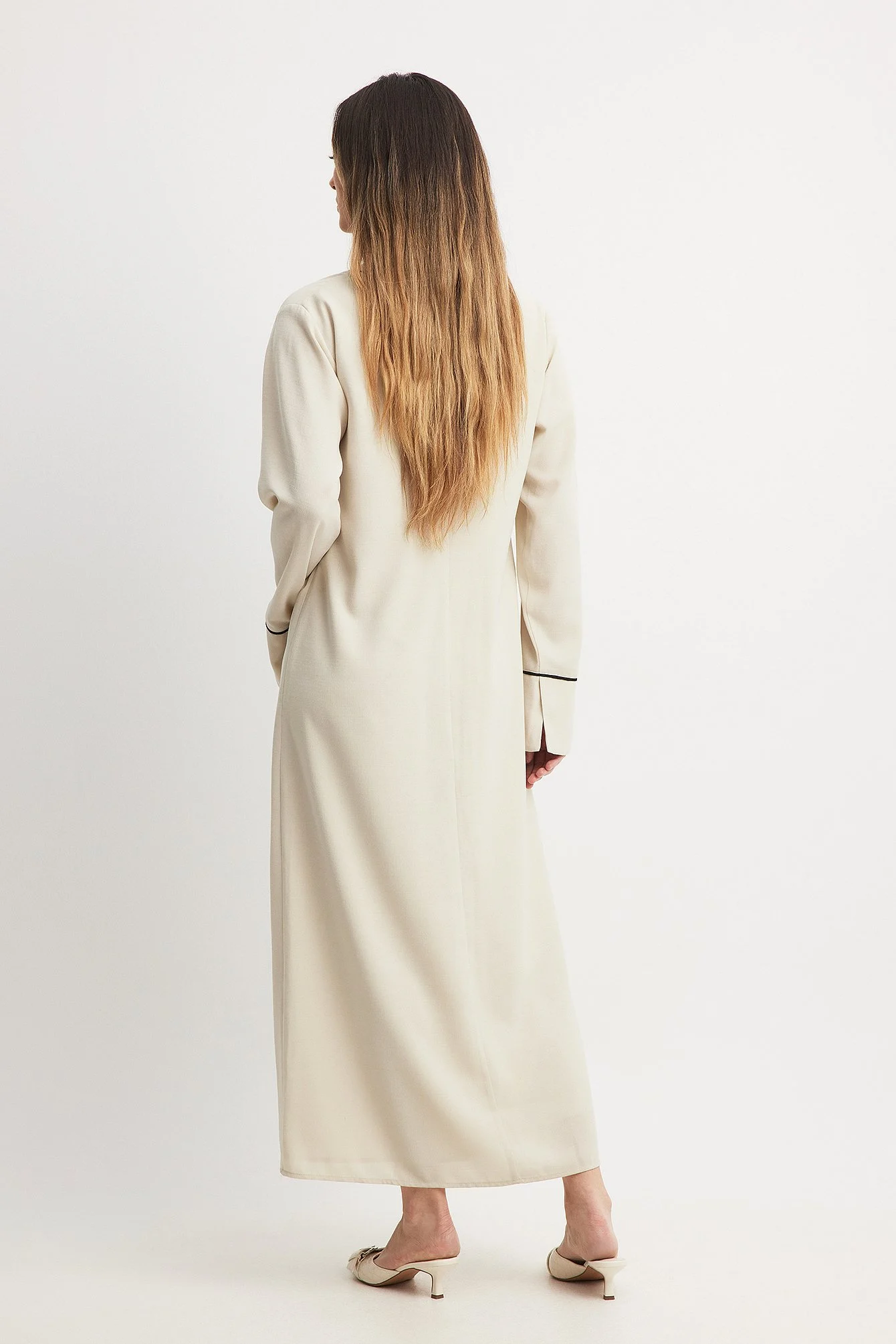Maxikleid mit überlappendem Kontrast