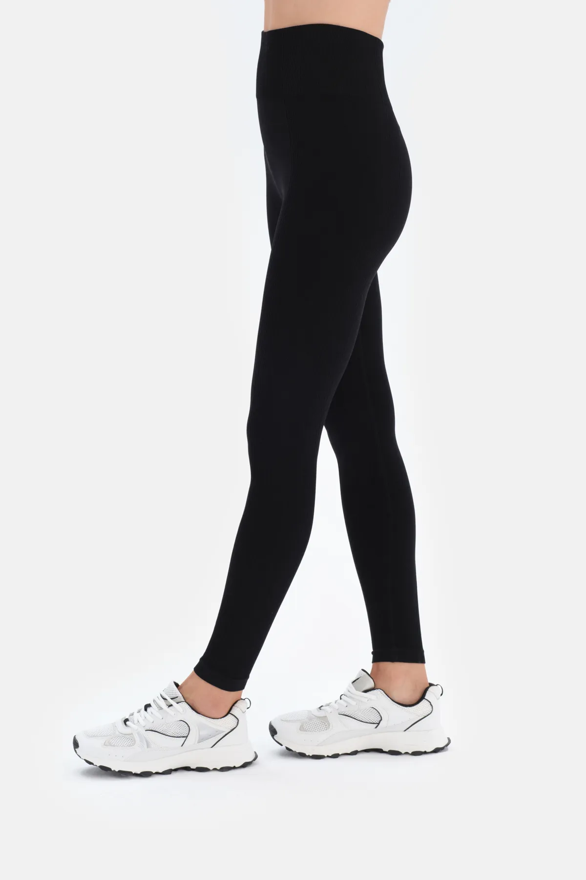 Dagi  Schwarze nahtlose Damenstrumpfhose 1