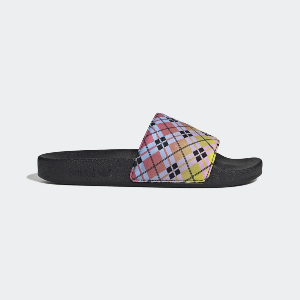 adidas Adilette GW6091 / schwarz