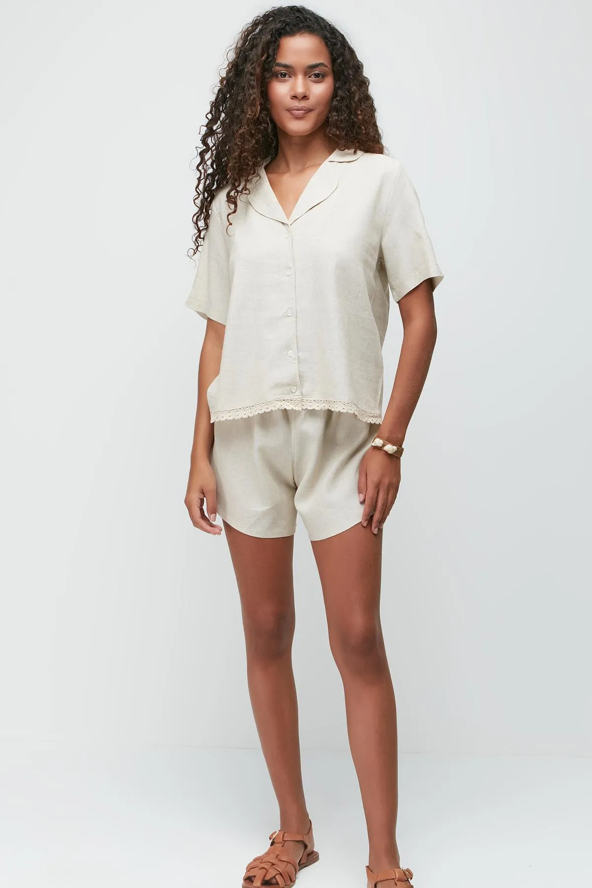 C&City  Kurzarm-Hemd-Shorts-Set aus Leinen mit Spitzendetail 9145 Beige